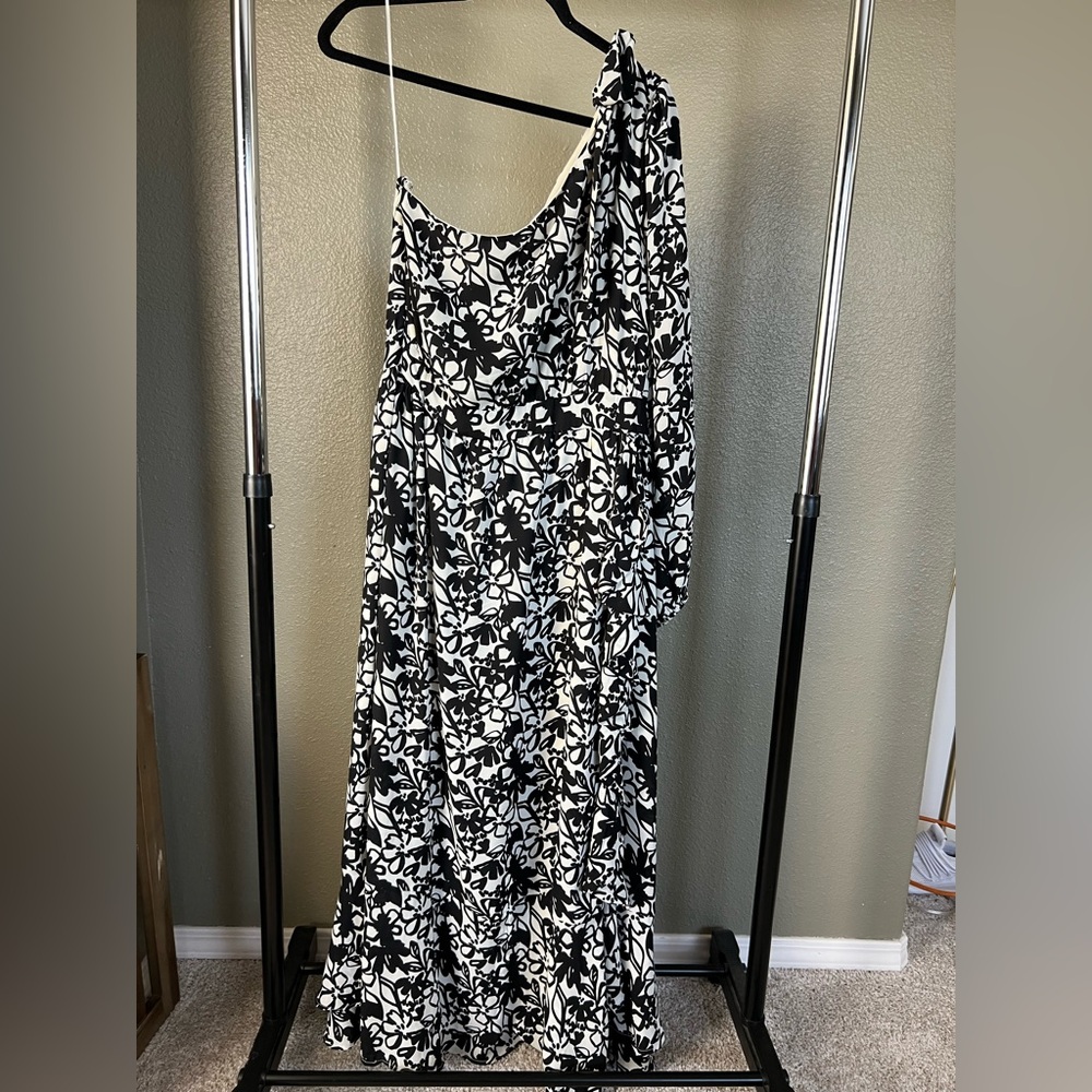 Sugarlips One Shoulder Black and White Dress